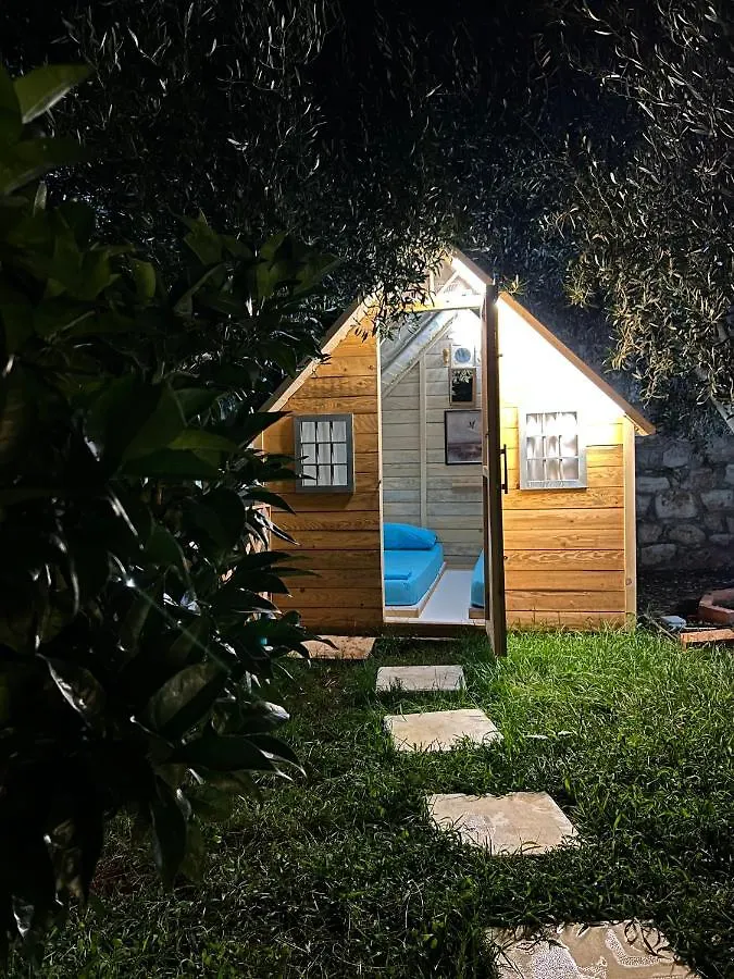 Camping Albania-Secret Village Den Sarande Campsite
